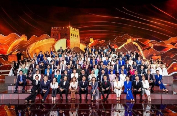 100多位名嘴“世纪大同框”！《新时代最可爱的人》火热录制