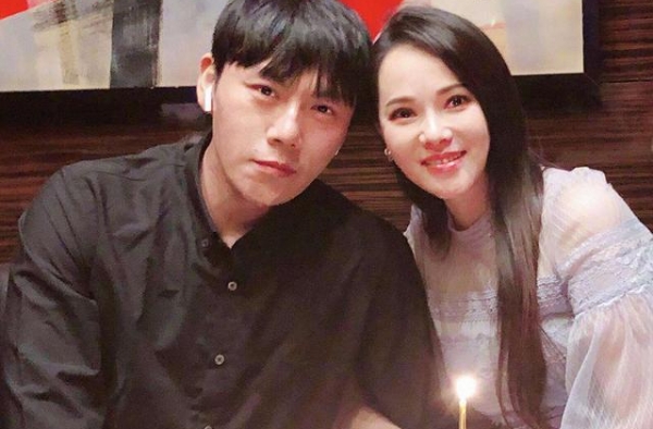 伊能静与秦昊七夕秀恩爱太甜，52岁的她，为何还能活得像公主？