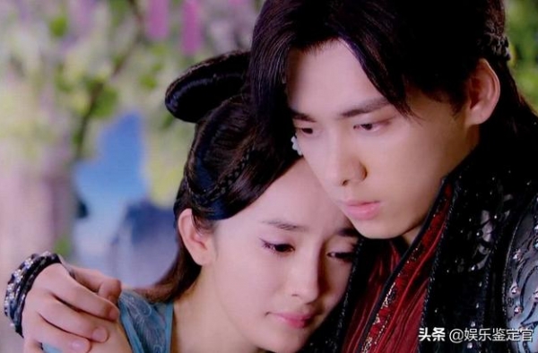 李易峰被爆出和女演员因戏生情？图片流出，她竟是唐嫣旗下女艺人