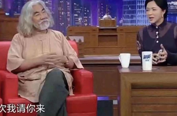 金星：上次请你为什么不来？张纪中：我胃不舒服，怕见到你反胃