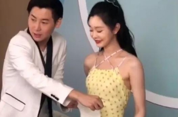 宋轶的「湿巾腰」全靠整？网友：不愧是为旗袍而生的女人
