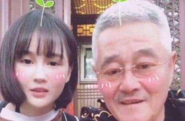赵本山女儿吐槽自家私人飞机养不起 一天光停机费就需两万