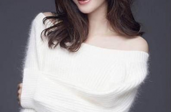 王丽坤坦言：苦等他八年，最后他和别人闪婚，如今已是2孩子的爸