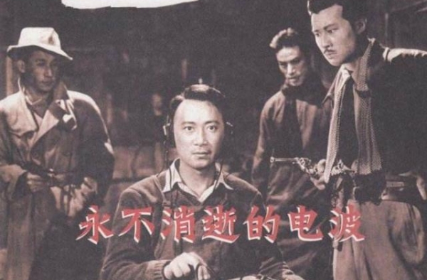 比谍战剧更精彩，党史上的“红色特工”如何挽救危局？