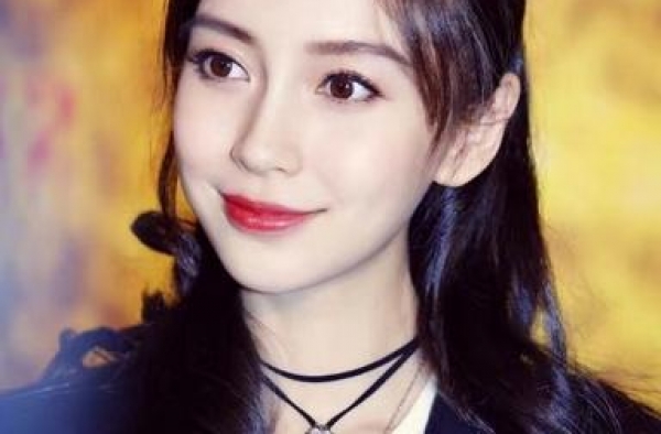 Angelababy发长文回应演技争议，黄晓明反应意外