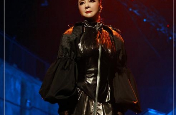 《潮玩人类在哪里》吴建豪徐艺洋同台默契走秀