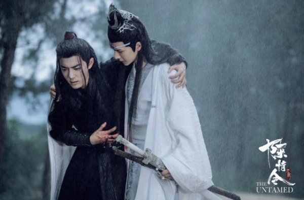 《陈情令》登网络文学大会！肖战王一博被业内盛赞，堪称国际偶像