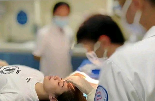 八卦爆料：阿娇、吴绮莉、李小璐、福原爱、成毅、陈伟霆、刘亦菲