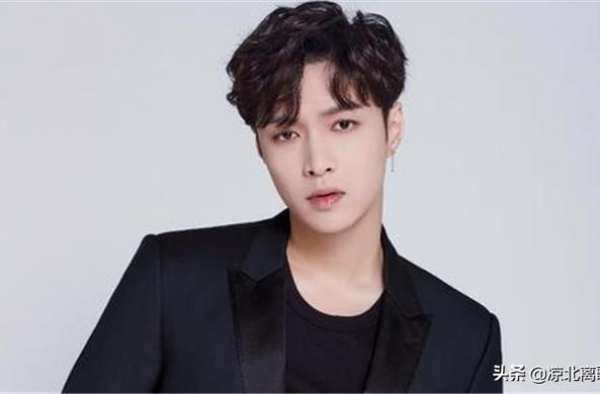 娱乐圈里张艺兴为什么和其他三人不和 为何归国四子不带张艺兴玩
