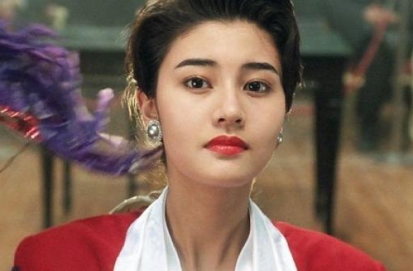 李嘉欣与关之琳对于钱的态度，决定了她们的人生