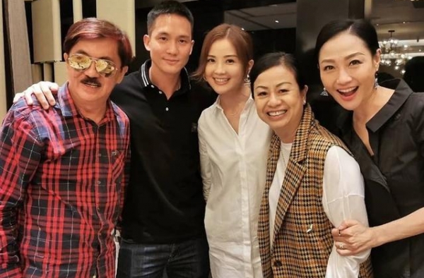 被传与百亿麻将馆太子爷结束3年情！阿Sa：对不起！他们收错风