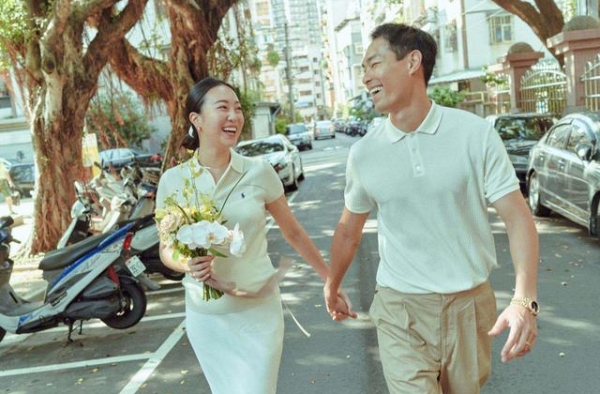 杨祐宁结婚晒甜蜜照！这个色调很高级，造型优雅时髦，型男范十足