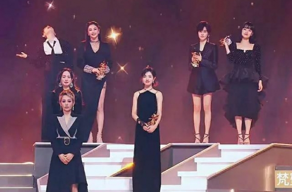 孟佳、王霏霏不在一起，全网都意难平
