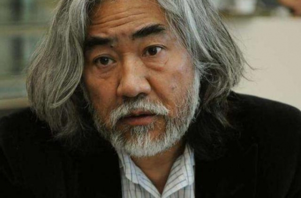 69岁著名导演又当爹了