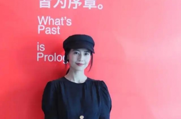 高圆圆重新杀回时尚圈！喜提全球代言不容小觑，生图美貌令人信服