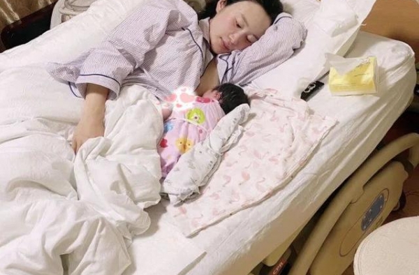 张纪中再度当爸，首次回应：我们是合法夫妻 并晒和杜星霖结婚证
