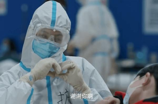 凝心聚力！他们用作品向“最美逆行者”致敬