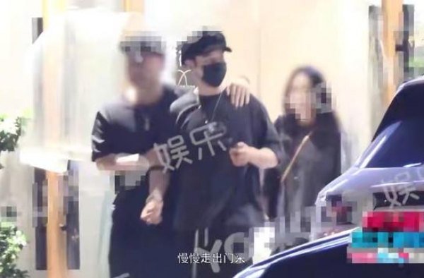 李晨印小天聚会，“插刀门”后现身同一饭局，疑似冰释前嫌