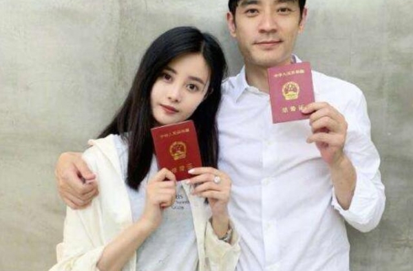 李光洁晒结婚照前妻曝光？曾是邓超女友，42岁宣布离婚胖成球？