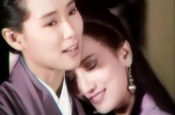 终于有导演不再敷衍观众了，这女扮男装绝了！安能辨我是雄雌