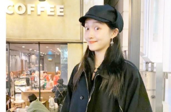 关晓彤迎来23岁生日驾到，鹿晗零点送祝福，粉丝：我被甜到了！