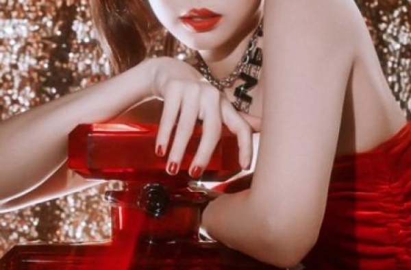 不会让人脸盲的女爱豆！jennie的猫系颜，黄礼志的狐狸相