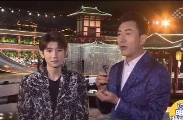 顶流在央视：王源说大实话可爱，鹿晗真实颜值跟关晓彤都能姐弟恋