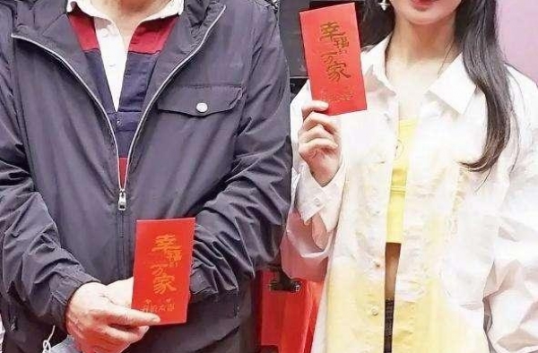 赵丽颖新剧开机剧透，私服再被吐槽，还被指嘴巴像杨幂