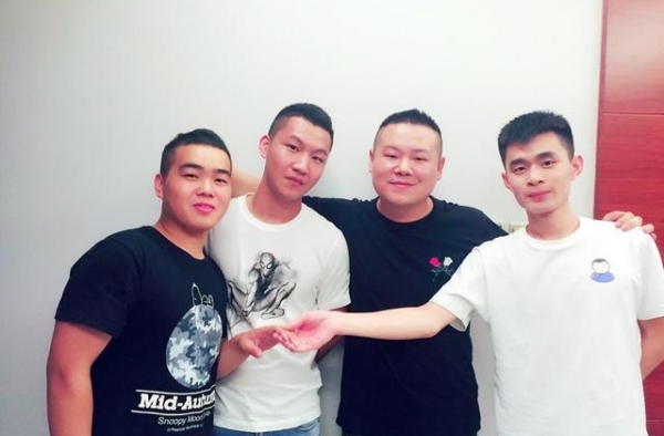 德云社日常，岳云鹏和助理冲冲之间不得不说的那些事