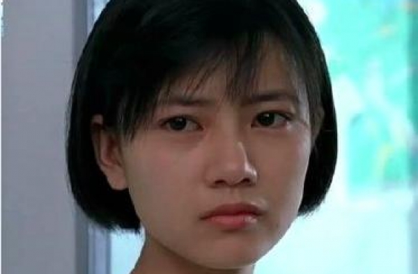 70后几位女星的首部影视作品：高圆圆青春可爱，赵薇跑龙套