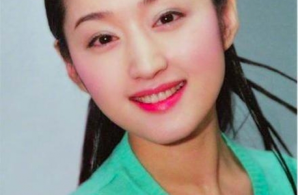 杨钰莹年轻时长着一张初恋脸很美，而她的童年照却是更让人惊艳