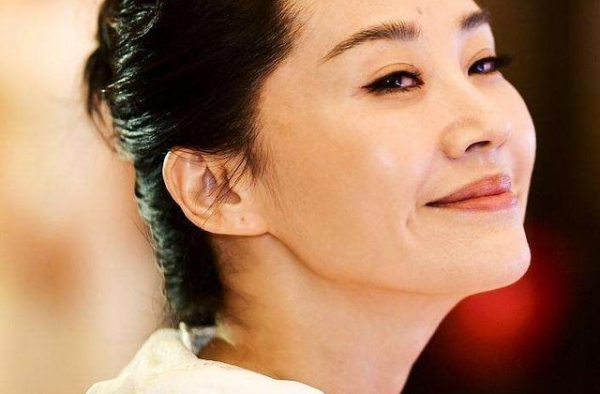 许晴：我什么都不缺，所以不着急结婚｜不婚族不结婚的6大理由