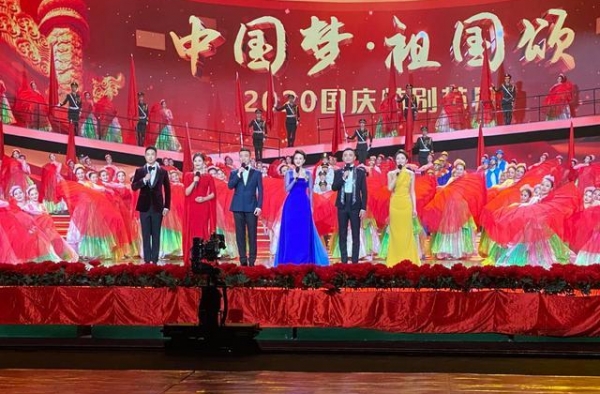 国庆晚会baby造型华丽，韩雪瘦过唐嫣，杨紫关晓彤都变小仙女