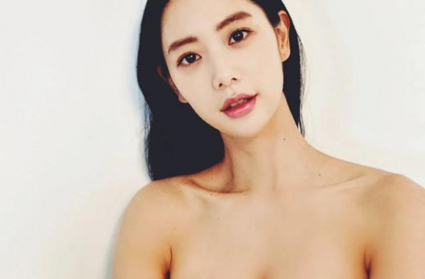 最美韩国女星李成敏的写真