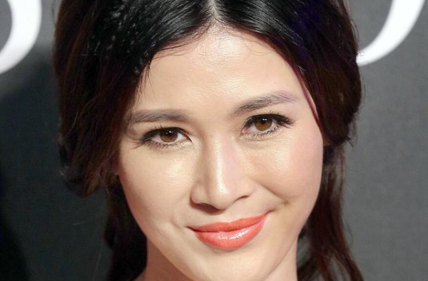 曾被李幼斌一手捧红的女星，因被称为“乳胶”身材，如今却成这样