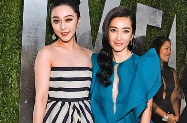 假笑女孩是怎样炼成的…