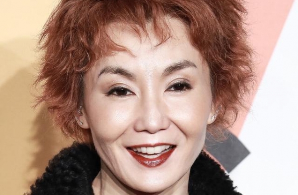 梁朝伟最爱的女人｜56岁张曼玉已风华不再，情史坎坷，瘦成纸片