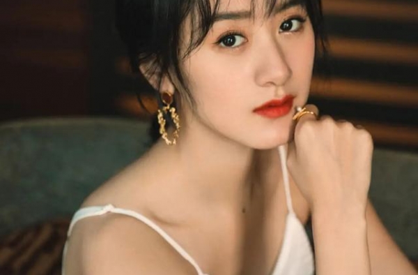 袁冰妍小花旦个人写真集：甜美靓丽、清新可人！