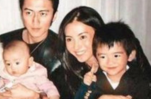 张柏芝儿子整容式长大，小时候可爱懂事，如今气质出众神似谢霆锋