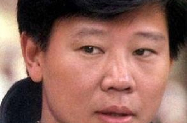 何云伟又改名了，4年改名4次，因“云”字跟自己较了4年劲