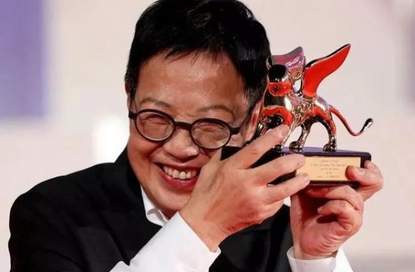 宋丹丹的继女拿到金狮奖，一时间想起了无数陈年八卦……