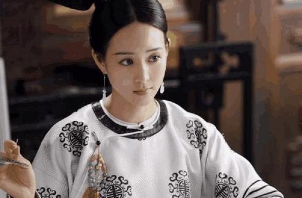 《如懿传》看到大结局，你会不会感觉海兰为如懿的付出都白费了