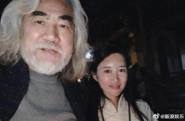 张纪中69岁又得女！小31岁老婆被酸：都能当你爹了 出声回呛