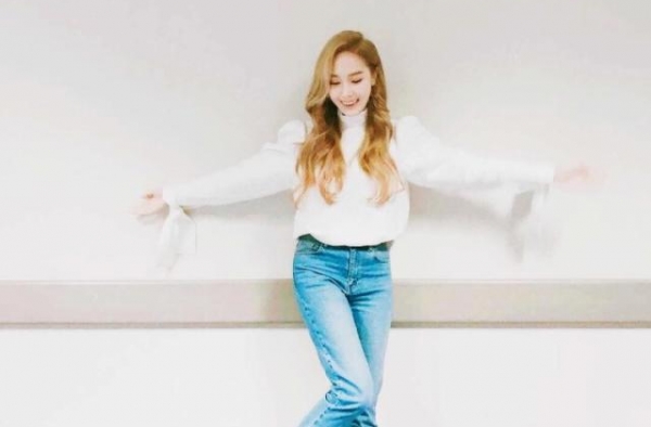 韩国女星Jessica盖章男友，所以当年插足阿娇感情是真的？