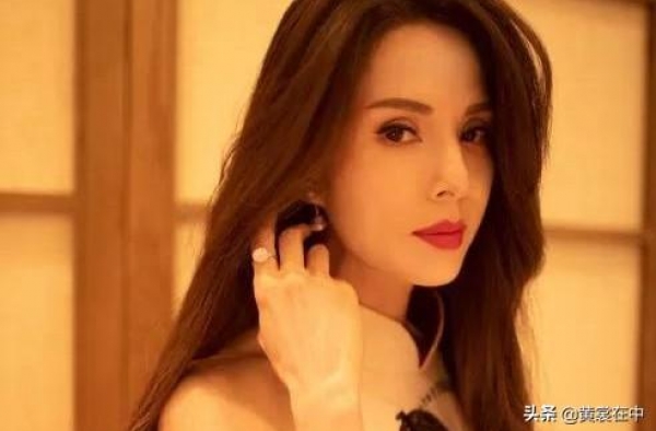 被李若彤隐藏25年，天仙容貌的“遮羞布”下，她的过往狼藉一片