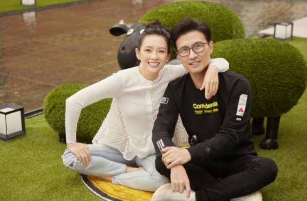 密谋大事？章子怡汪峰约刘强东夫妇，于冬金巧巧罕见随行作陪