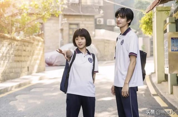 让谭松韵惊艳四座的秋日妆容，原来你也能拥有，尤其这3款最时髦