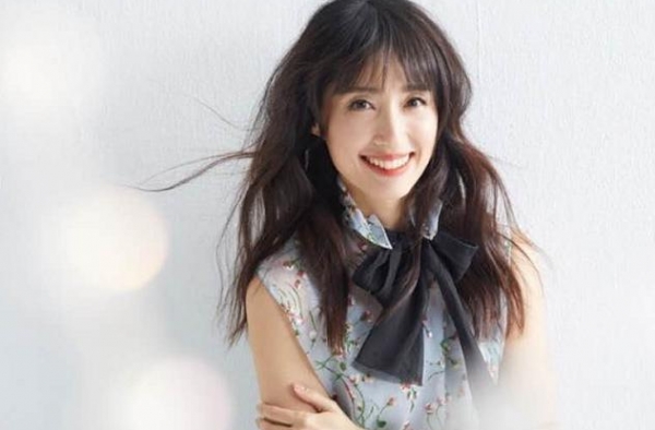 周杰伦MV女主恋情曝光，街头牵手绯闻男友，男方出身遭爸嫌弃