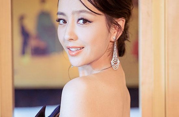佟丽娅女神有多么的漂亮？看完照片你就知道了，不愧是女神
