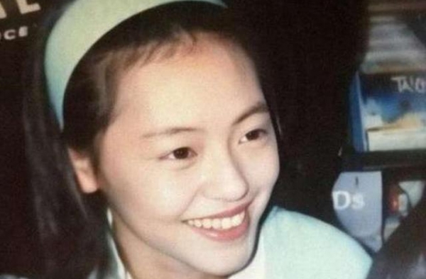 小S的三个女儿高级脸走红，小时候被嘲笑丑，长大了却意外优秀